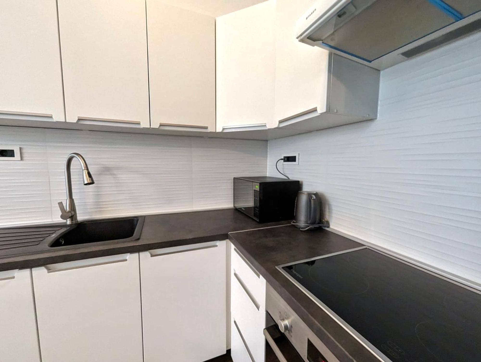 Fantabulous Downtown Abode W King Bed, 65" Tv, Washer And Tumble Dryer Zagreb Buitenkant foto