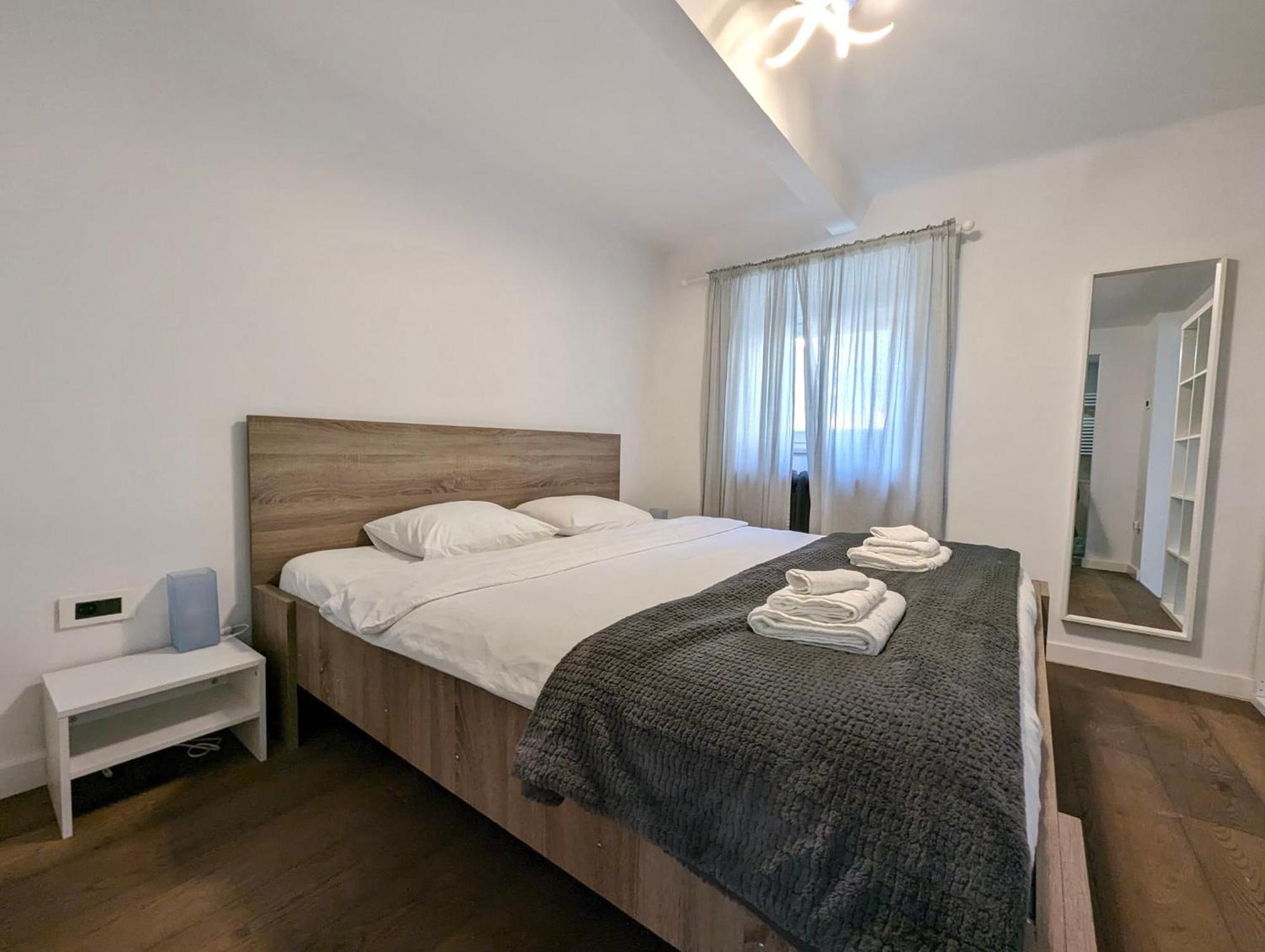 Fantabulous Downtown Abode W King Bed, 65" Tv, Washer And Tumble Dryer Zagreb Buitenkant foto